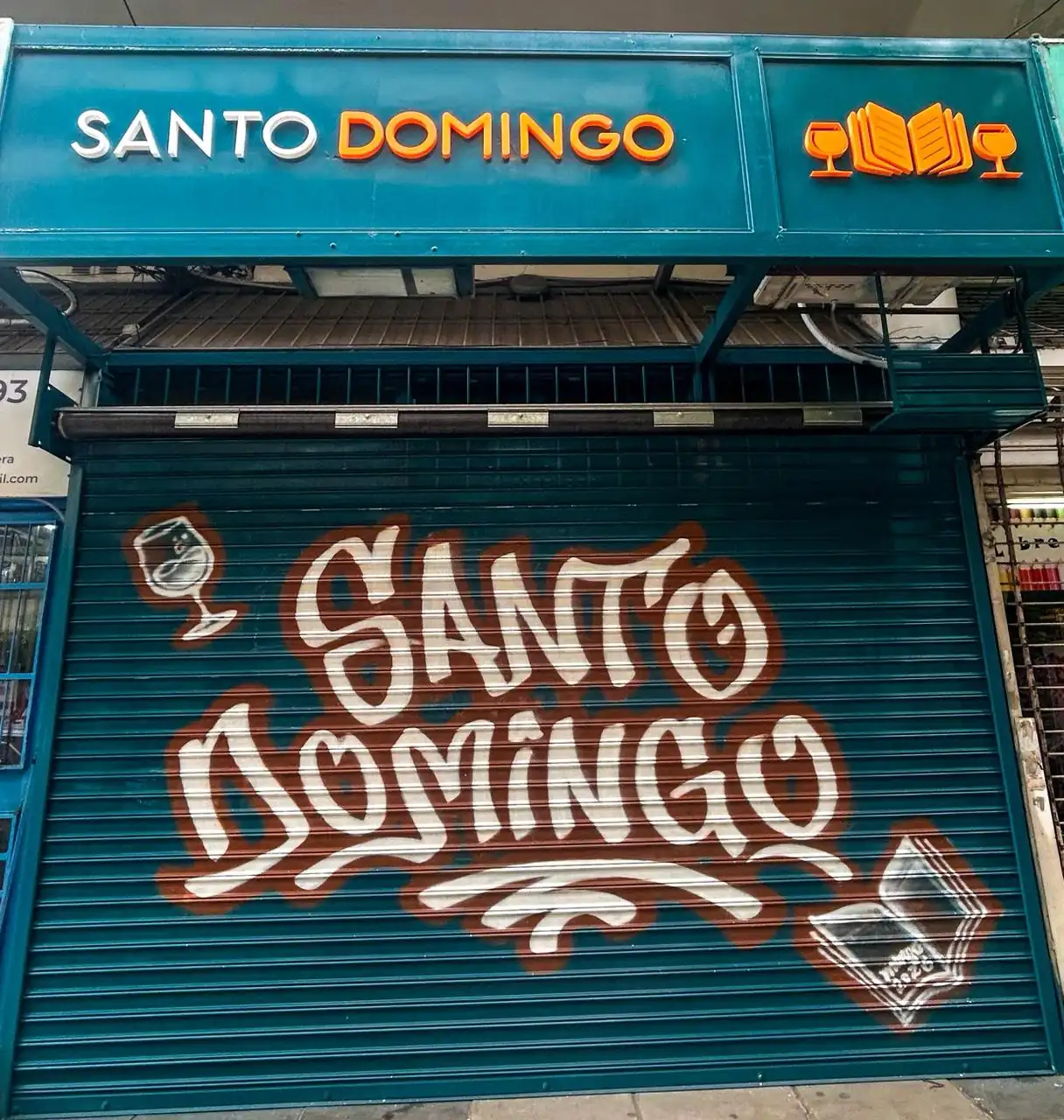 Interior de la librería Santo Domingo